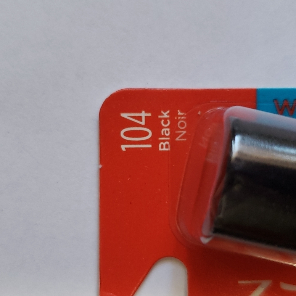 Revlon So Fierce! Mascara - Picture 2 of 6